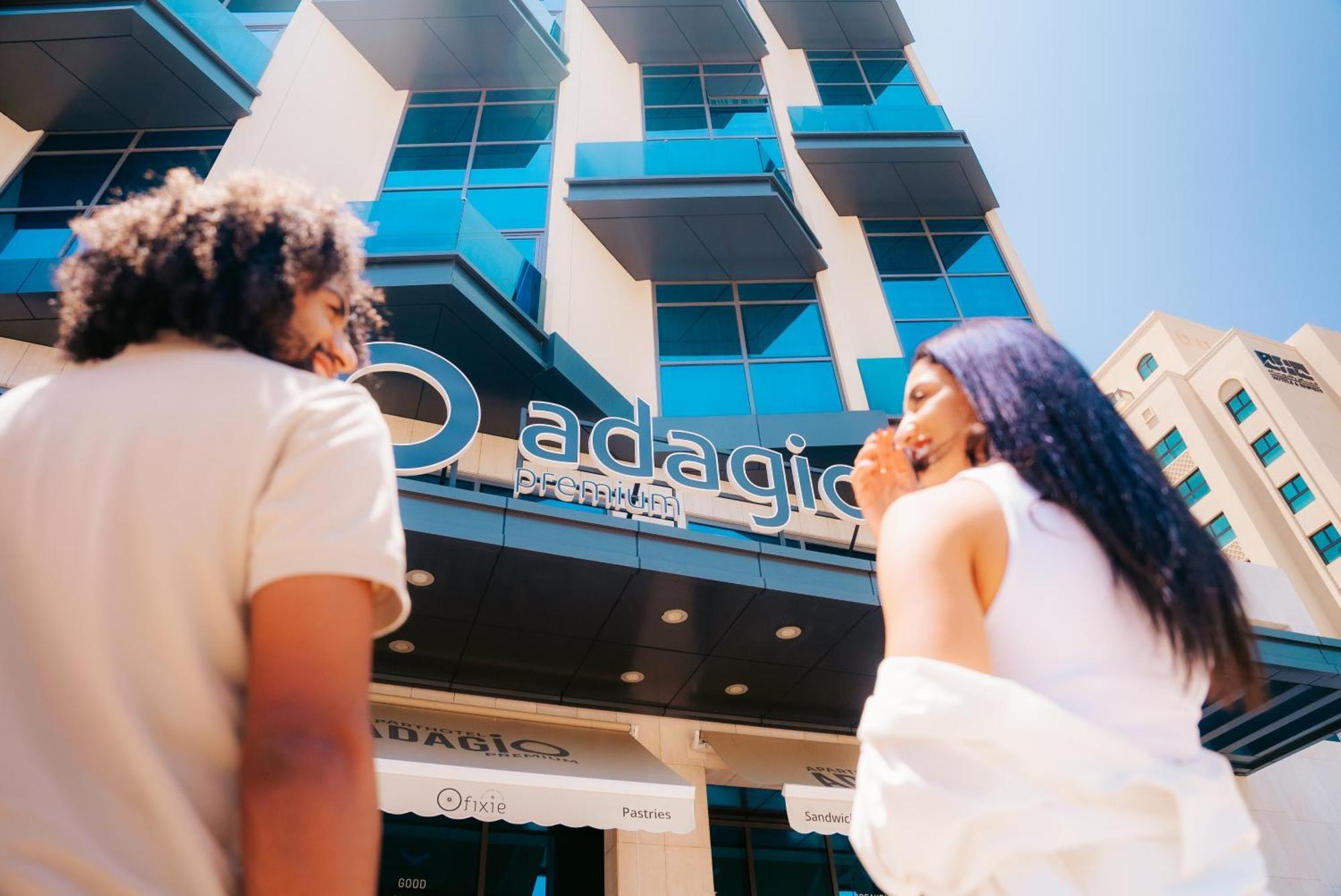 होटल के अलावा Adagio Premium The Palm Dubai